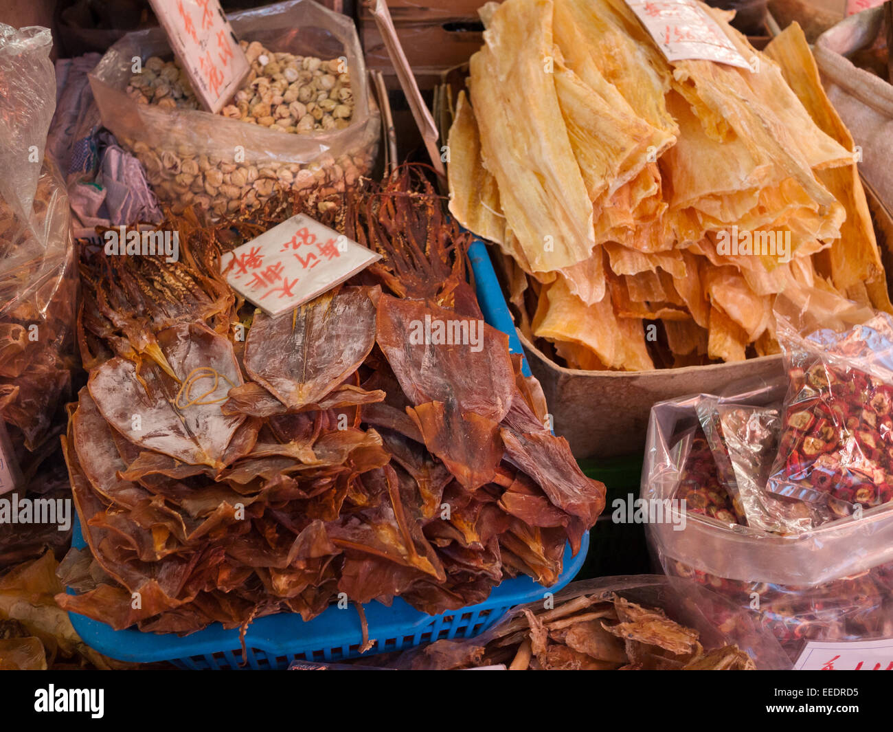 Hong Kong 2015 - Fruits de mer séchés au cours du marché Banque D'Images