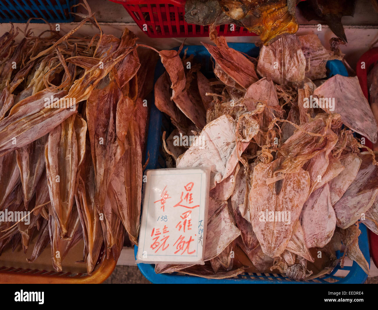 Hong Kong 2015 - Fruits de mer séchés au cours du marché Banque D'Images