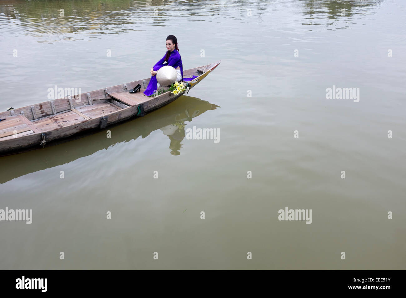 Modèle en bateau traditionnel sur la rivière Thu Bon à Hoi An Banque D'Images