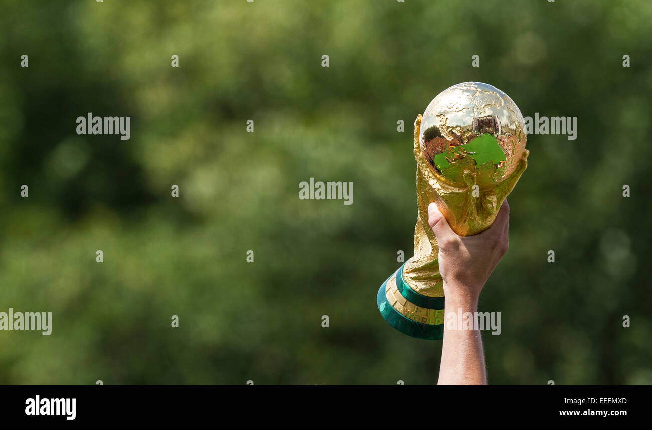 Berlin, Allemagne, la FIFA World Cup Trophy Banque D'Images