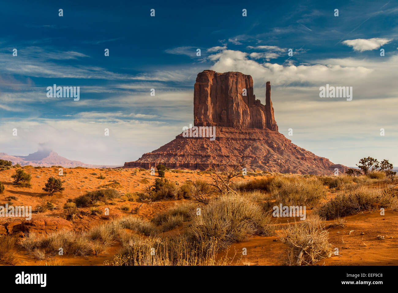 West Mitten Butte, Monument Valley Navajo Tribal Park, Arizona, USA Banque D'Images