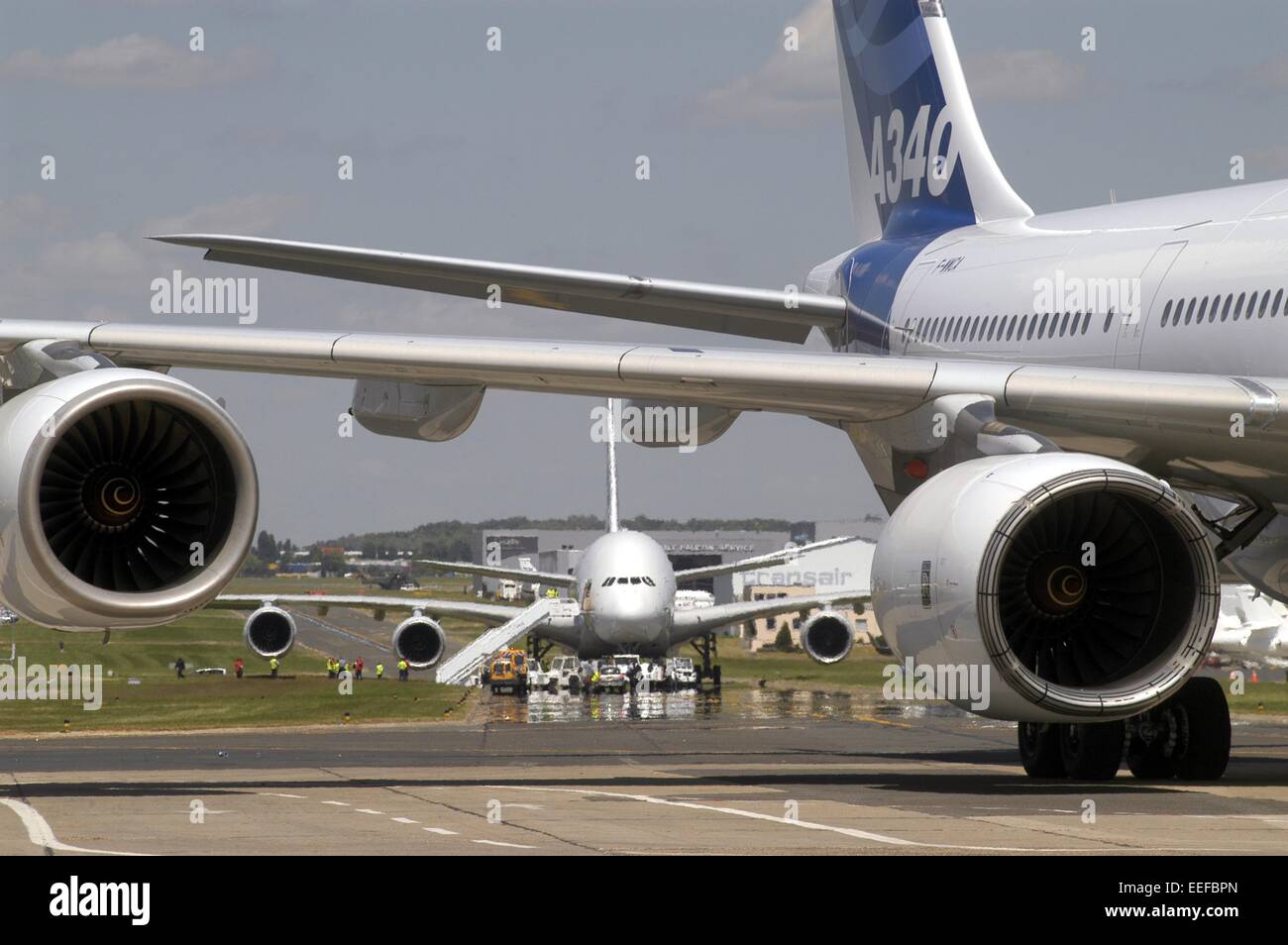 Airbus A 340/600 et un avions de 380 Banque D'Images