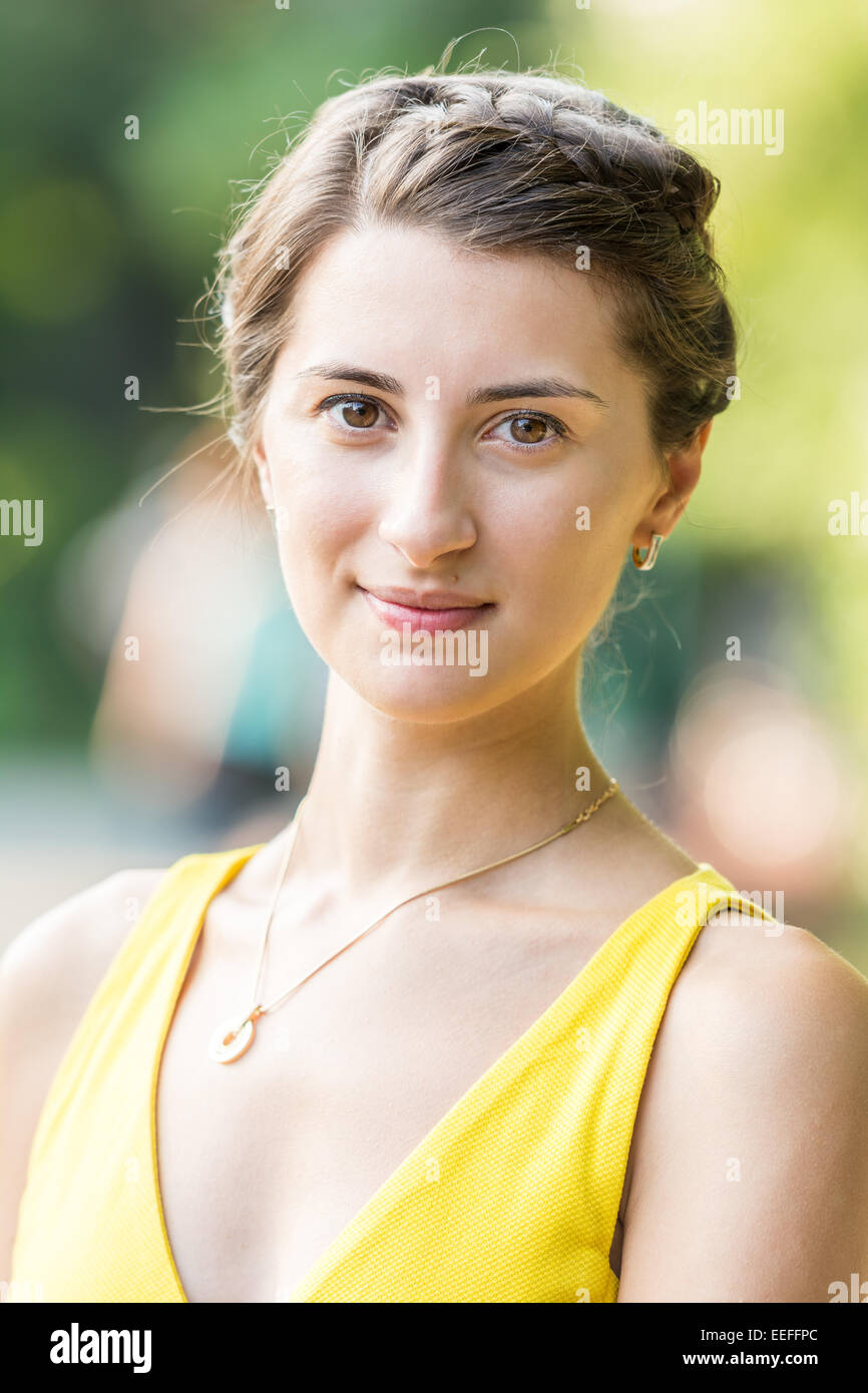 Happy Young Girl Portrait de demoiselle Banque D'Images