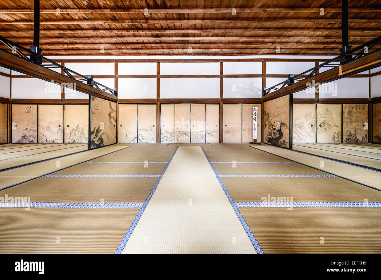 L'intérieur de la Kuri, le bâtiment principal du temple Ryoanji. Banque D'Images