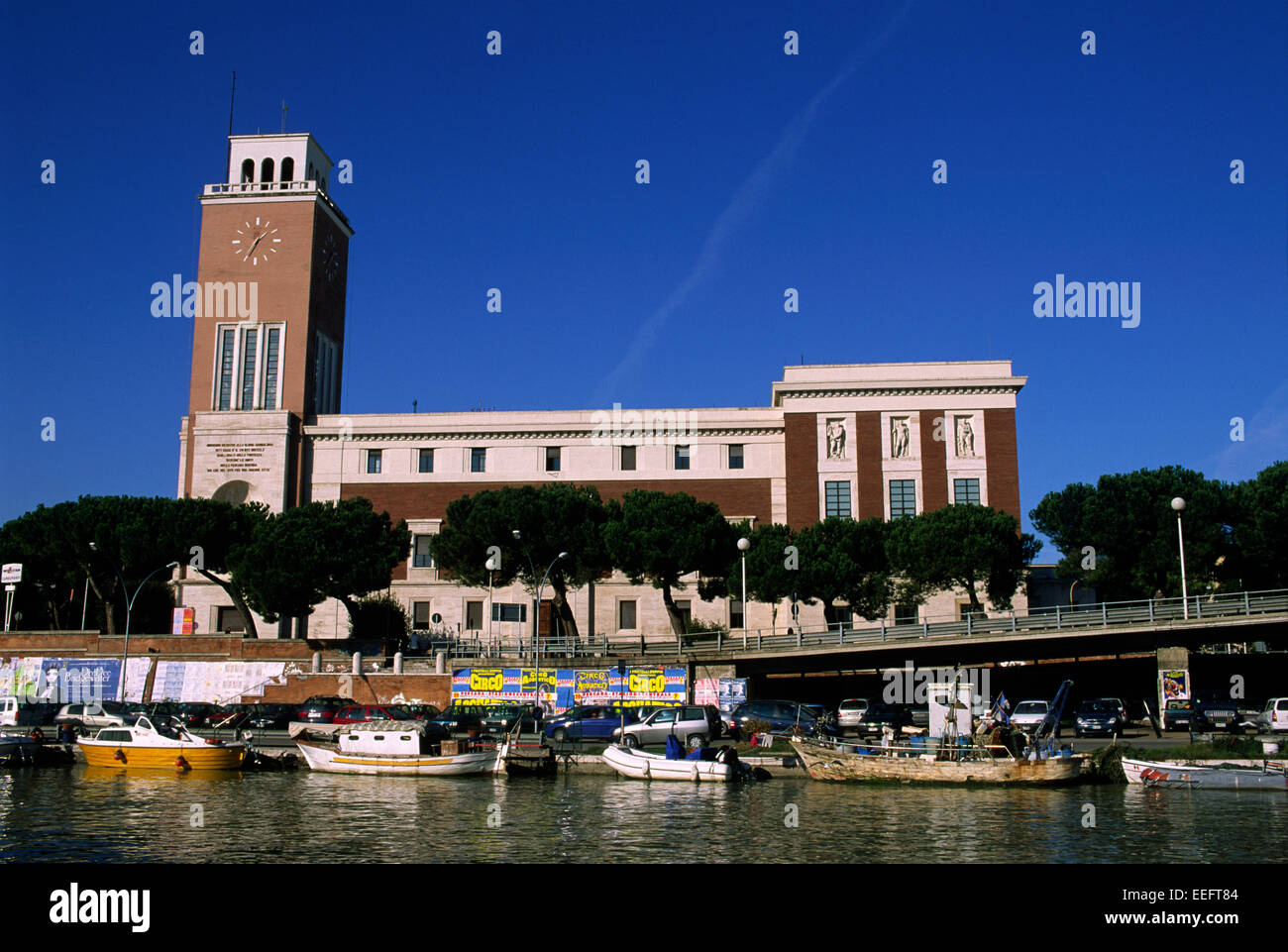 Italie, Abruzzes, Pescara, hôtel de ville, architecture fasciste Banque D'Images