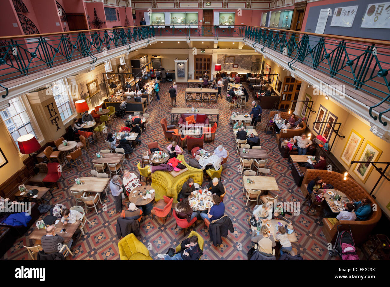 Café du Birmingham Museum and Art Gallery, centre-ville de Birmingham, UK Banque D'Images