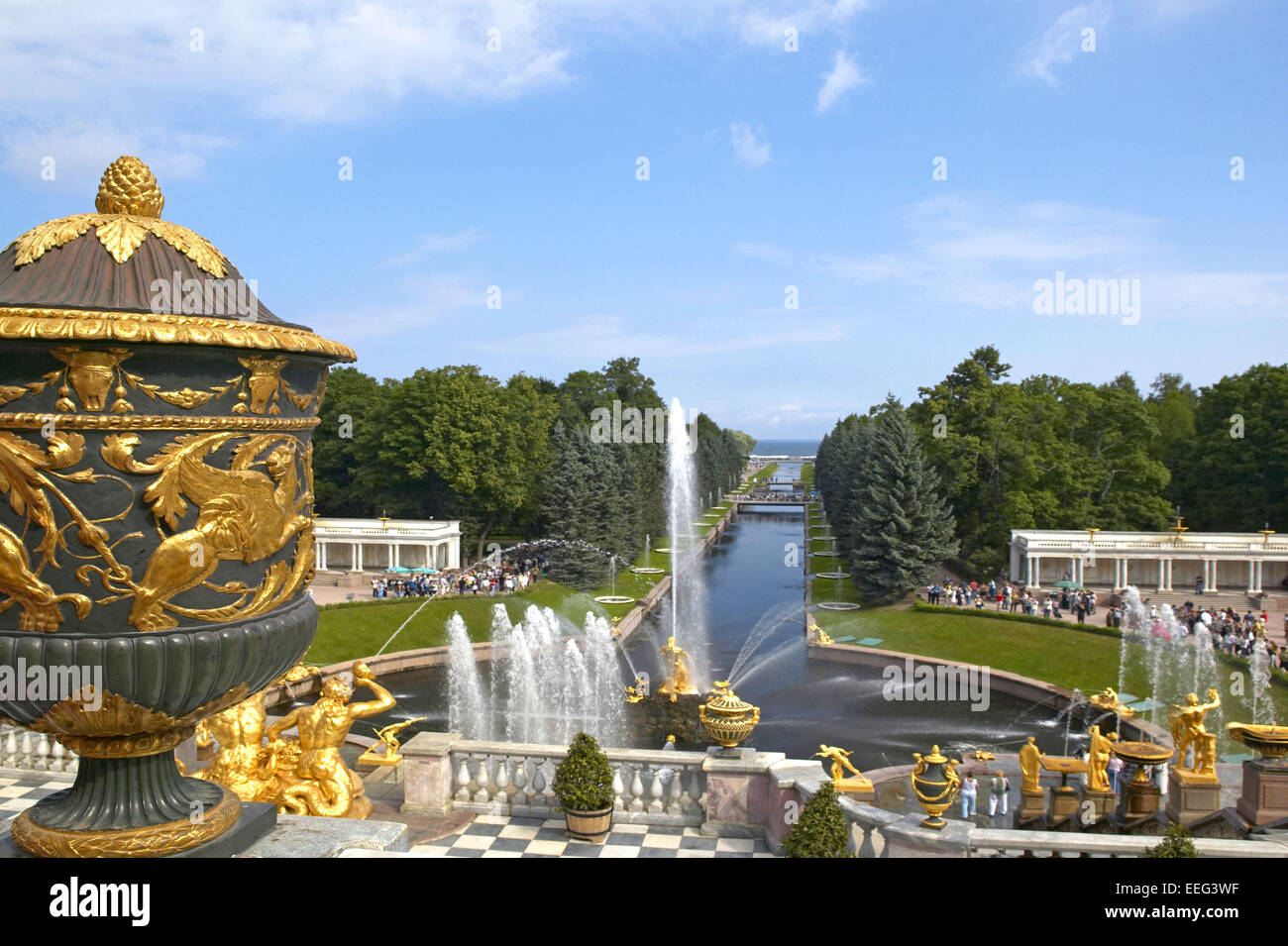 Russie Saint-Pétersbourg Peterhof Petrodworez Sommer Palast Palaeste Summer Palace Grosse Kaskade Grande Cascade Wasserspiele Park Banque D'Images