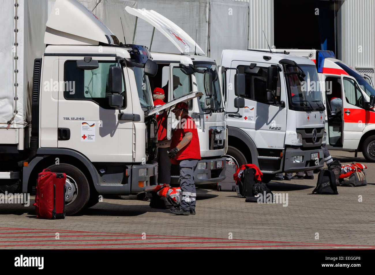 Schönefeld, Allemagne, convoi de la Croix Rouge allemande aide l'Ukraine Banque D'Images