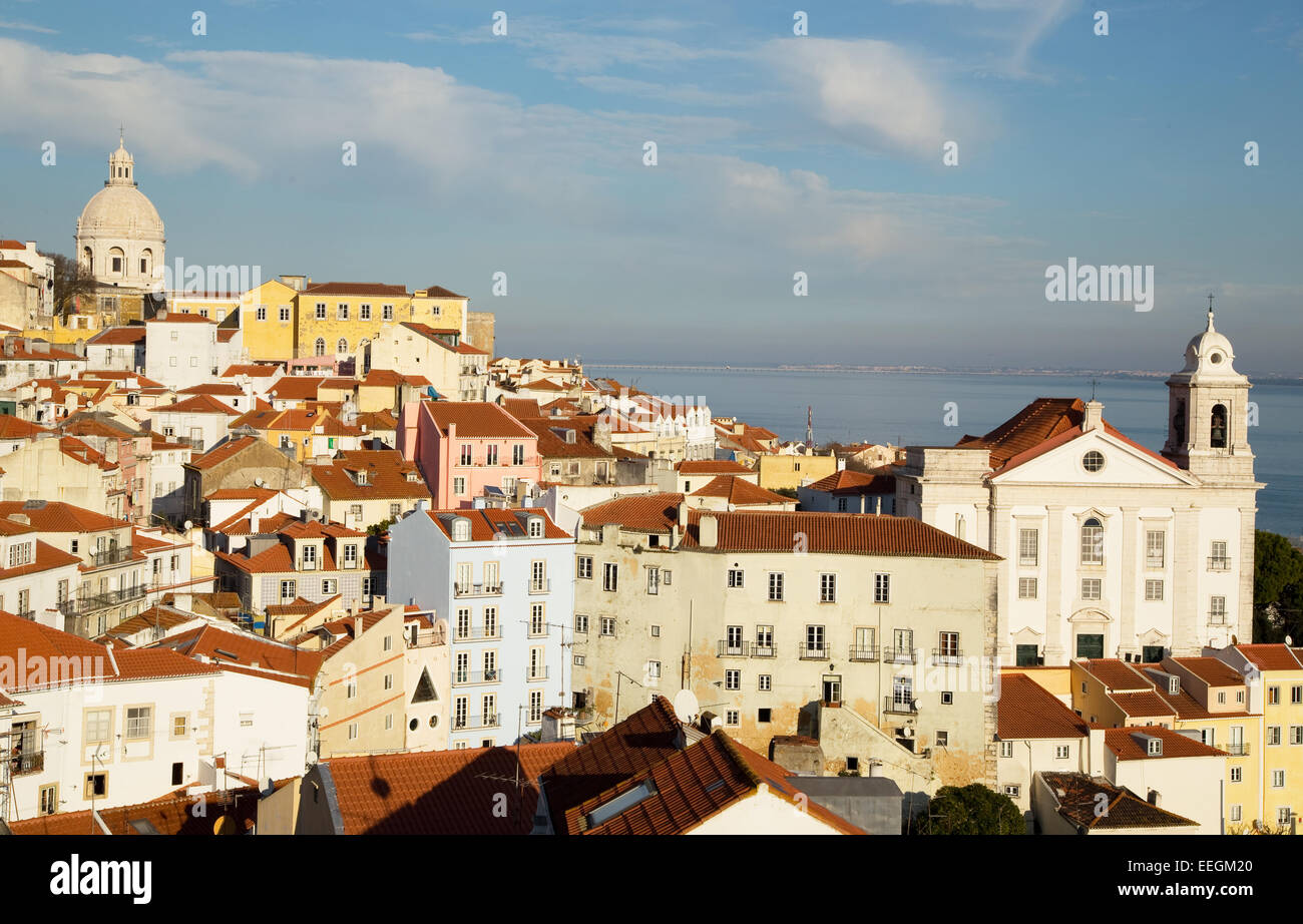 Vue depuis l'Alfama, Lisbonne, Portugal. Banque D'Images