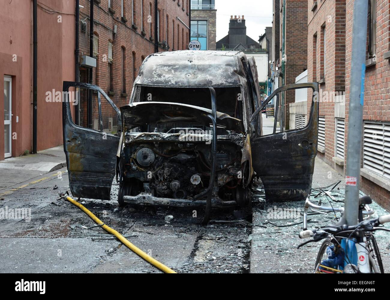 80 légendaire band Hall & Oates, Daryl Hall & John Oates, à la sortie de l'ocean par la porte après la sortie arrière était bloquée par une van assisté par Garda et les pompiers Où : Dublin, Irlande Date : 16 Juil 2014 Banque D'Images 80 légendaire band Hall & Oates, Daryl Hall & John Oates, à la sortie de l'ocean par la porte après la sortie arrière était bloquée par une van assisté par Garda et les pompiers Où : Dublin, Irlande Date : 16 Juil 2014 Banque D'Images