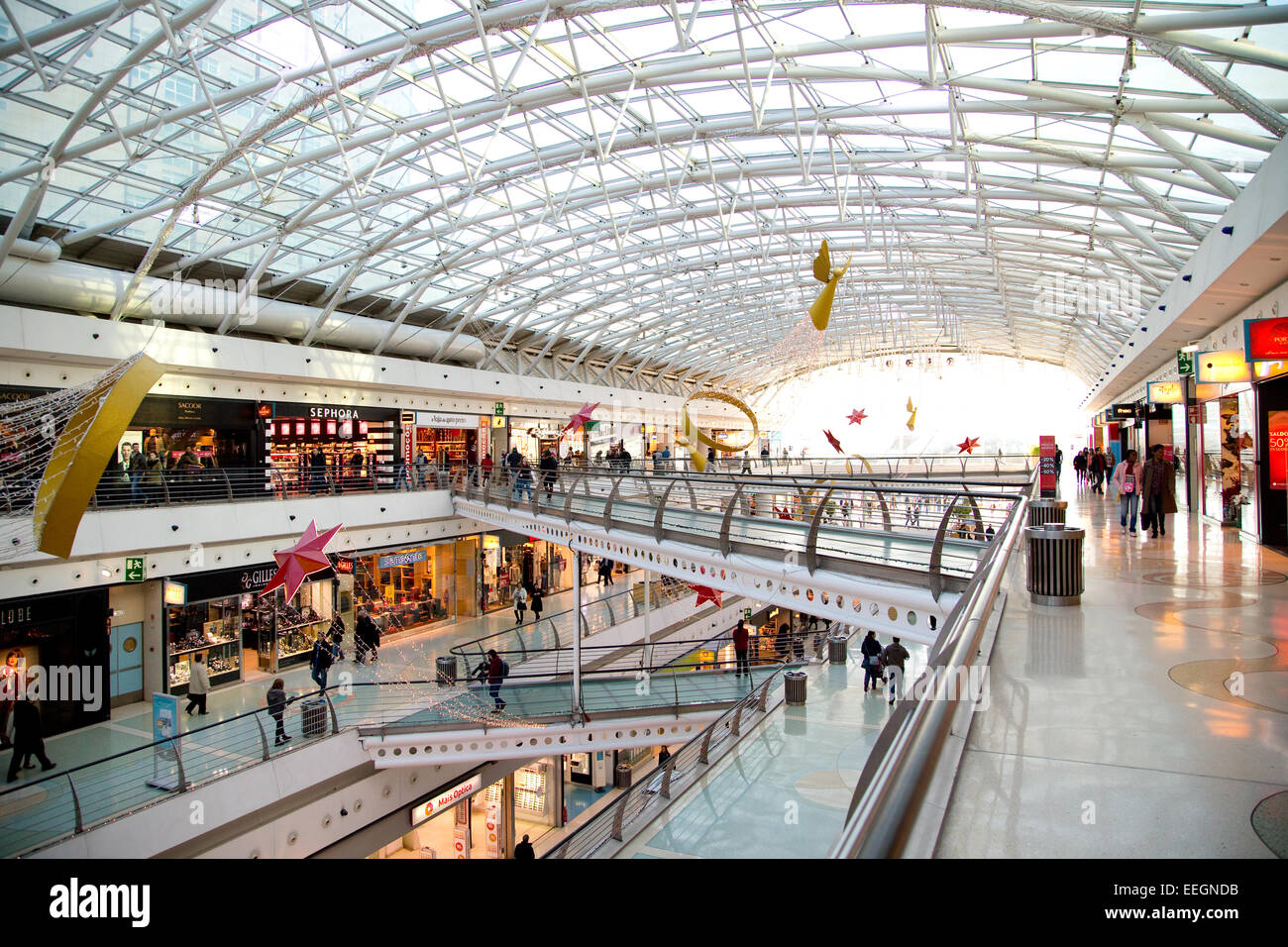 Lisbonne, PORTUGAL - Janvier 12th, 2015 : l'intérieur du centre commercial Vasco da Gama à Lisbonne le 12 janvier 2015 à Lisbonne Banque D'Images