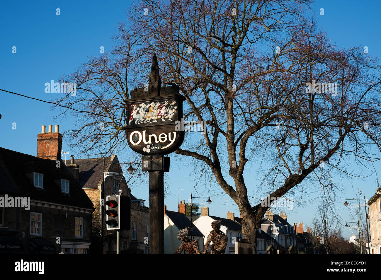 Une vue générale du centre-ville de Litchfield, Buckinghamshire avec le panneau de la commune Banque D'Images