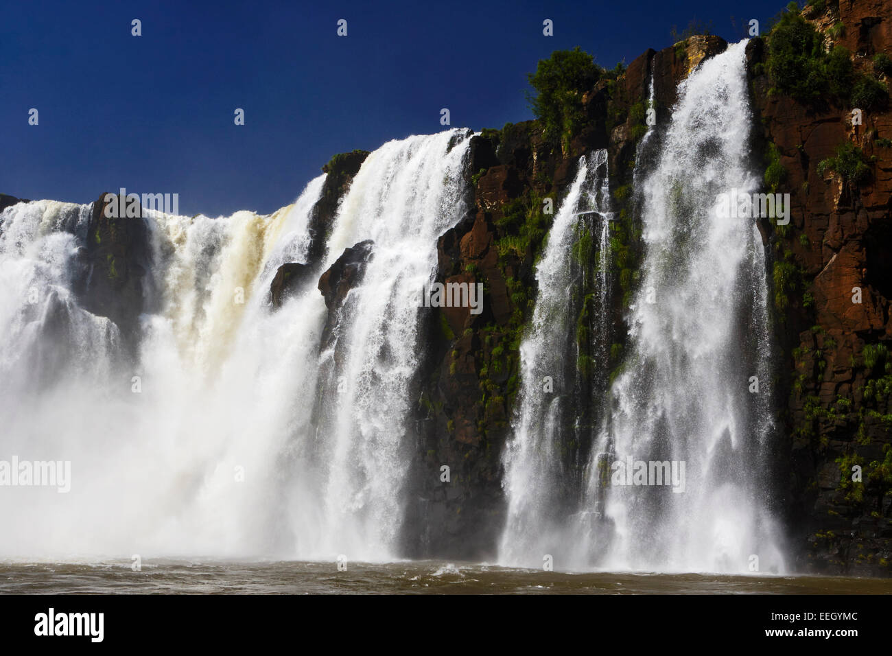 Tres mosqueteros tombent des chutes d'Iguazu national park, république de l'Argentine, l'Amérique du Sud Banque D'Images