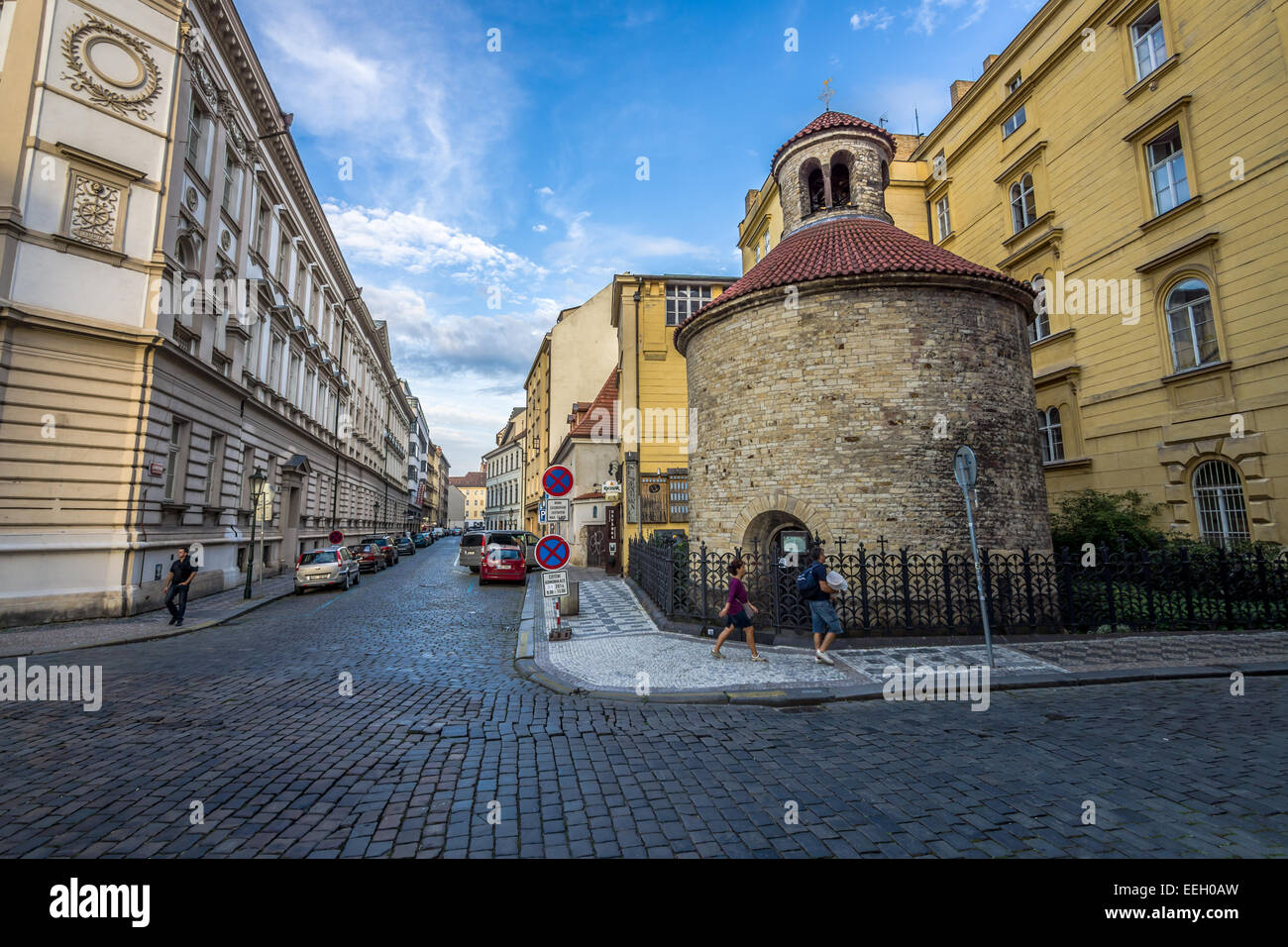PRAGUE, RÉPUBLIQUE TCHÈQUE - le 19 septembre 2014 : Rotonde Église de la Sainte Croix. La rotonde romane la plus ancienne de Prague. Banque D'Images