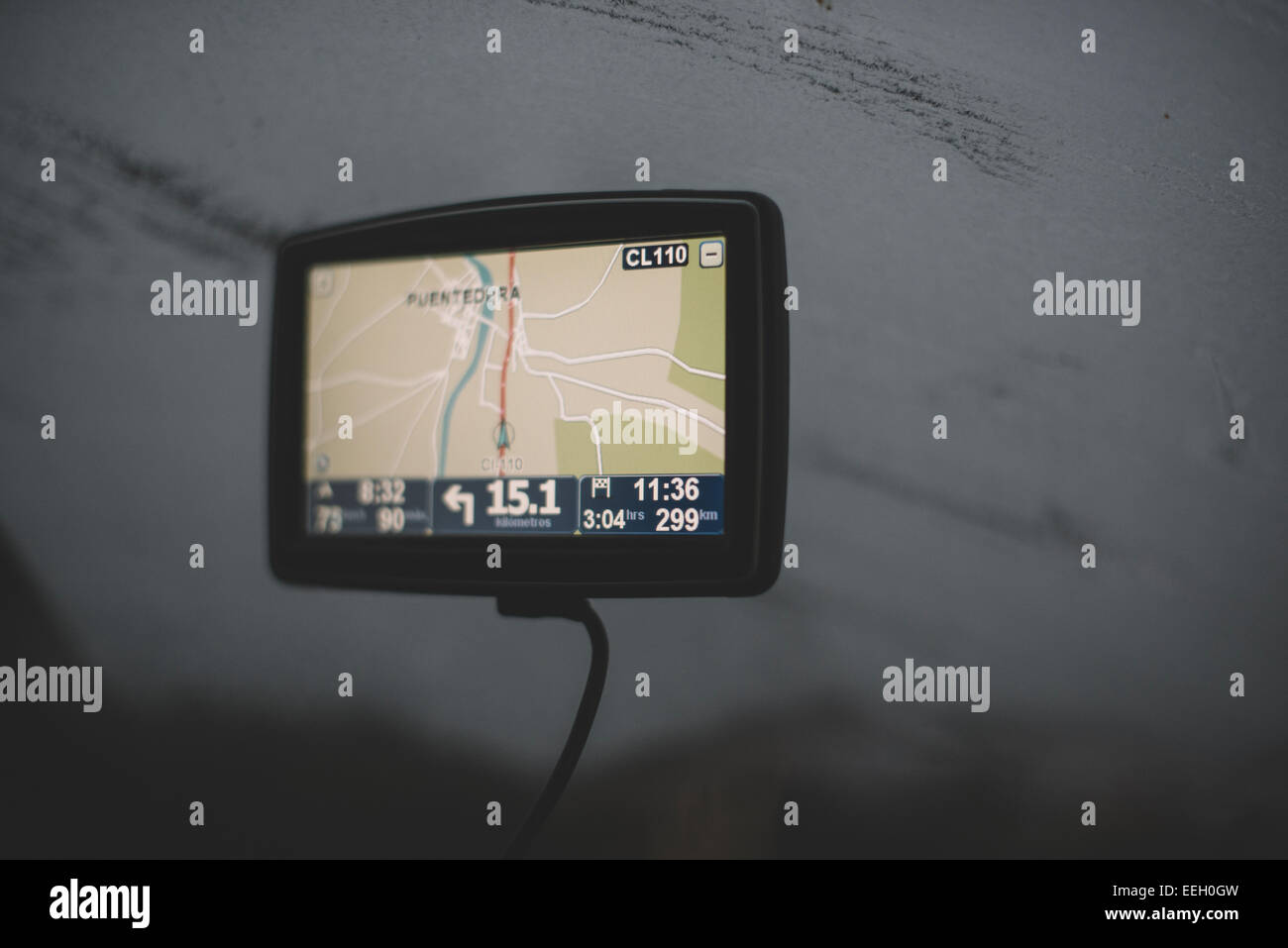 Navigator dans la voiture avec un accent sur les milles Banque D'Images