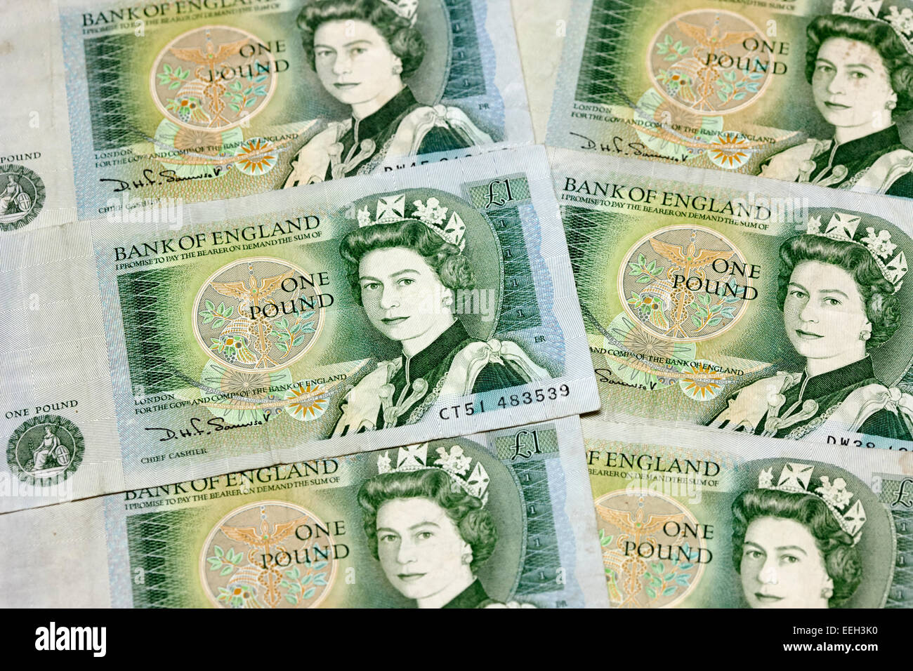 Old vintage dernier numéro d'une livre anglaise d' notes portrait de la reine Elizabeth II. Banque D'Images