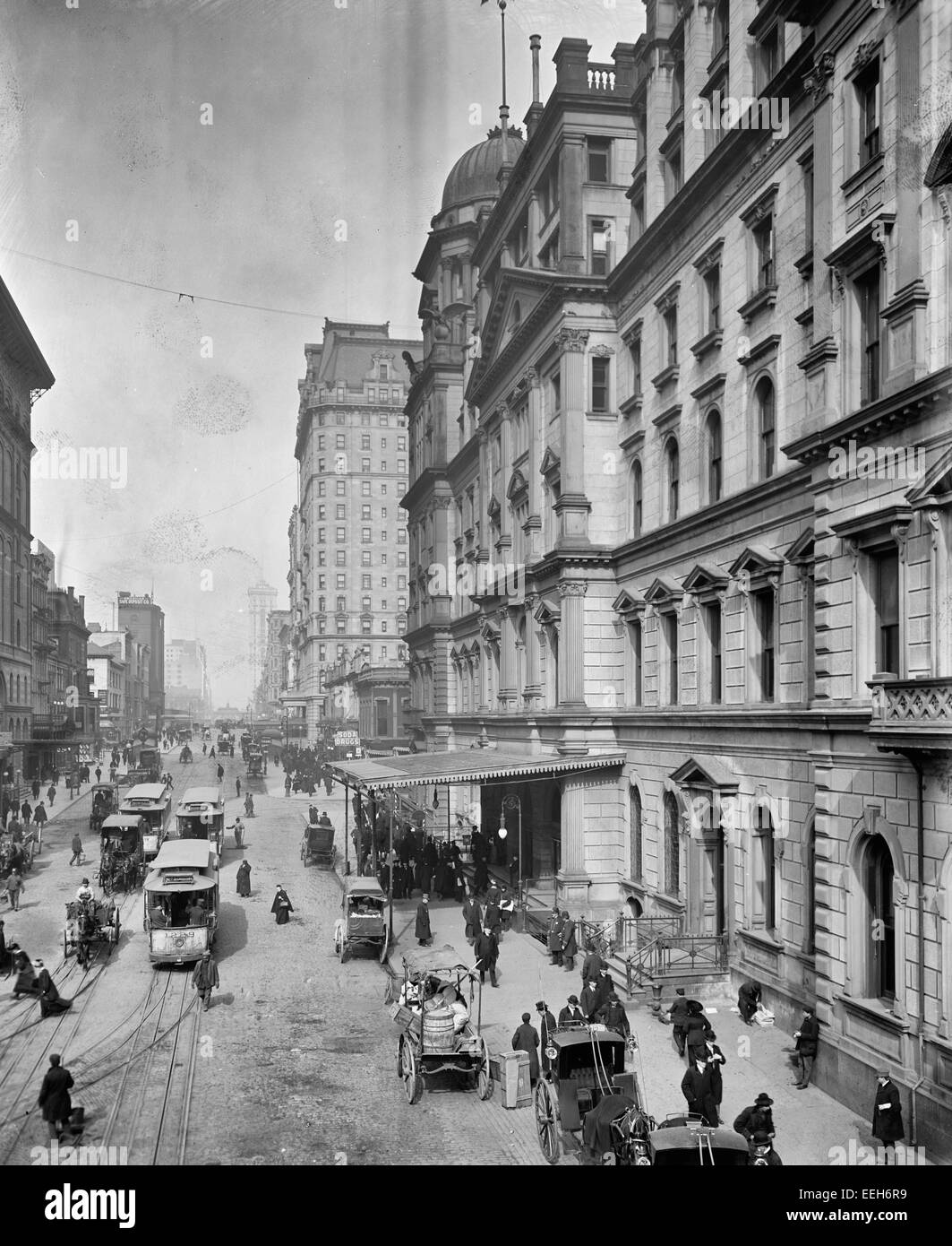 La ville de New York, le Shatow, 42e Rue, montrant entrée de la gare Grand Central, vers 1910 Banque D'Images