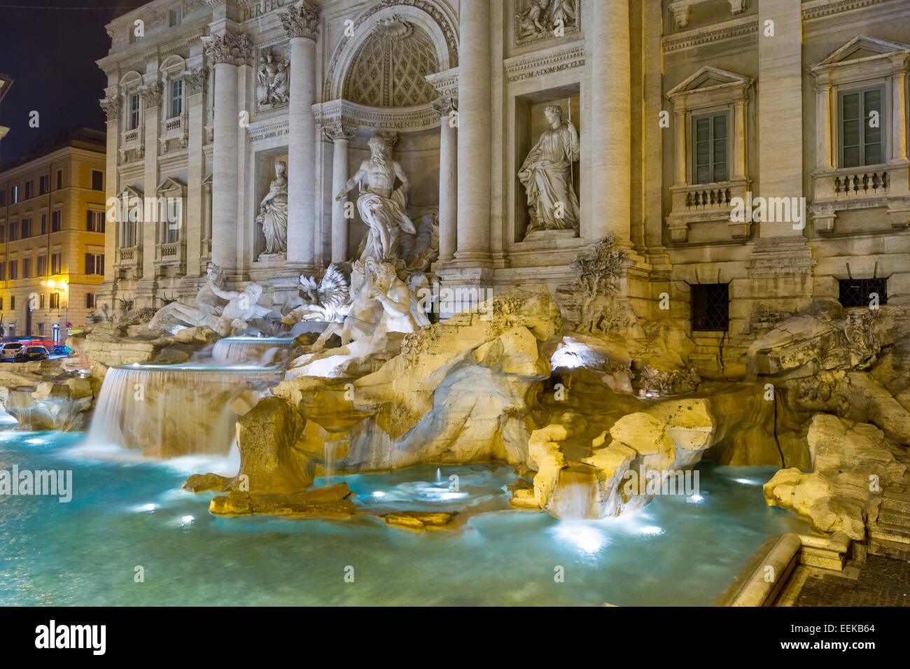 Fontaine de Trevi la nuit. Rome, Italie Banque D'Images