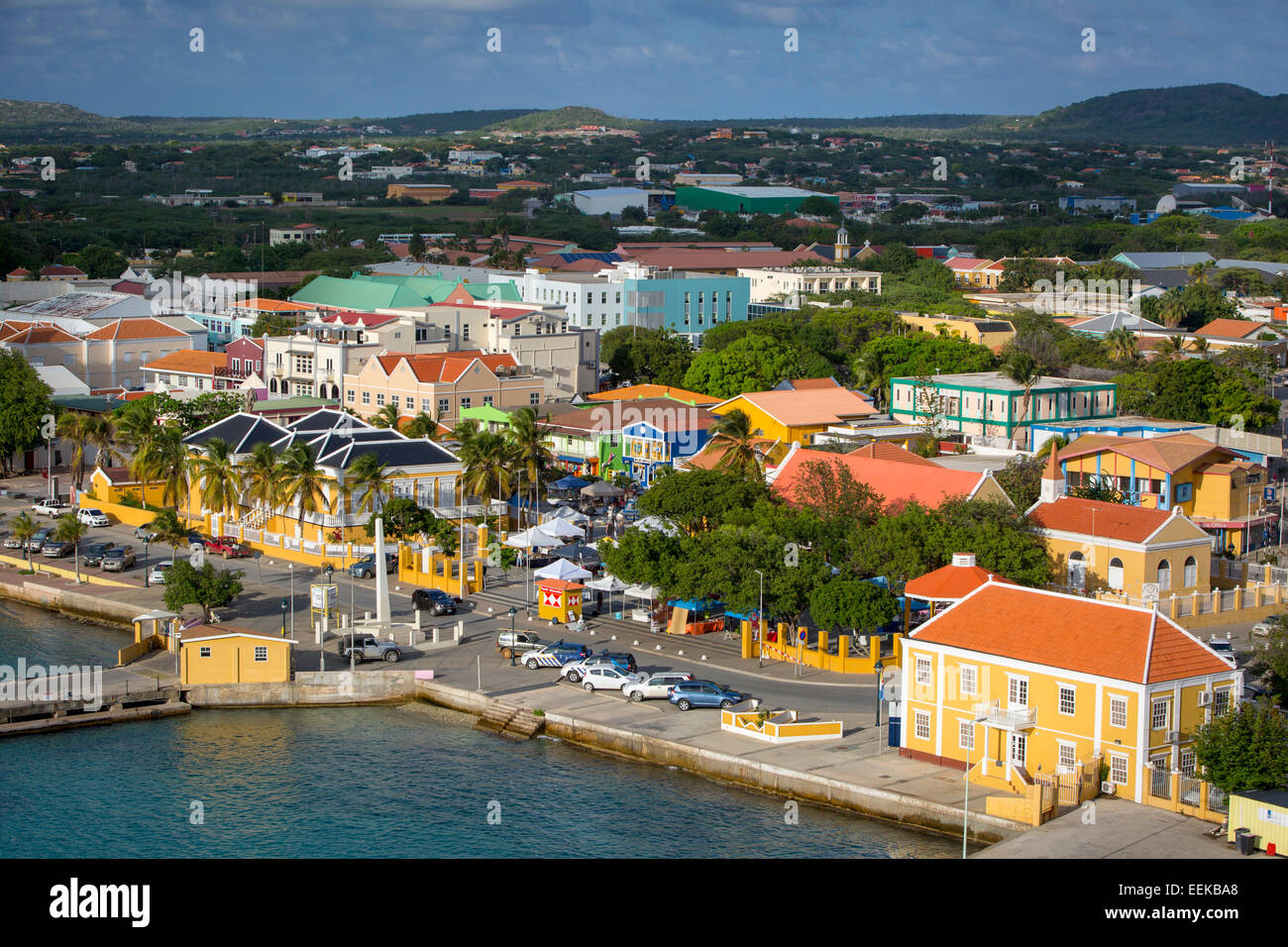 Vue sur le secteur du quai et de la ville de Kralendijk, Bonaire, Pays-Bas Antilles Banque D'Images