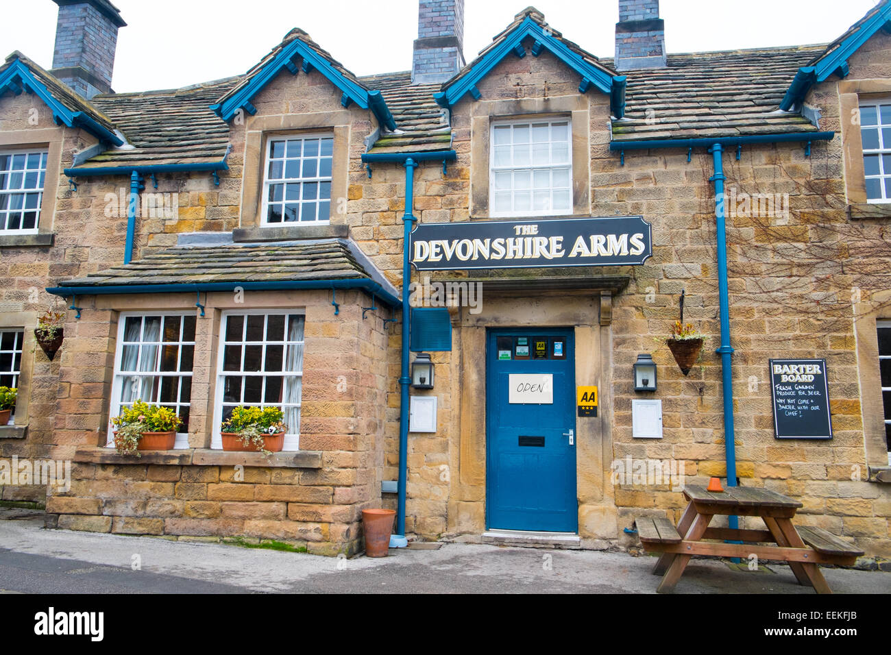 Le Devonshire Arms inn et hôtel à Pilsley, Chatsworth, Derbyshire, Angleterre, Royaume-Uni, 2015 Banque D'Images