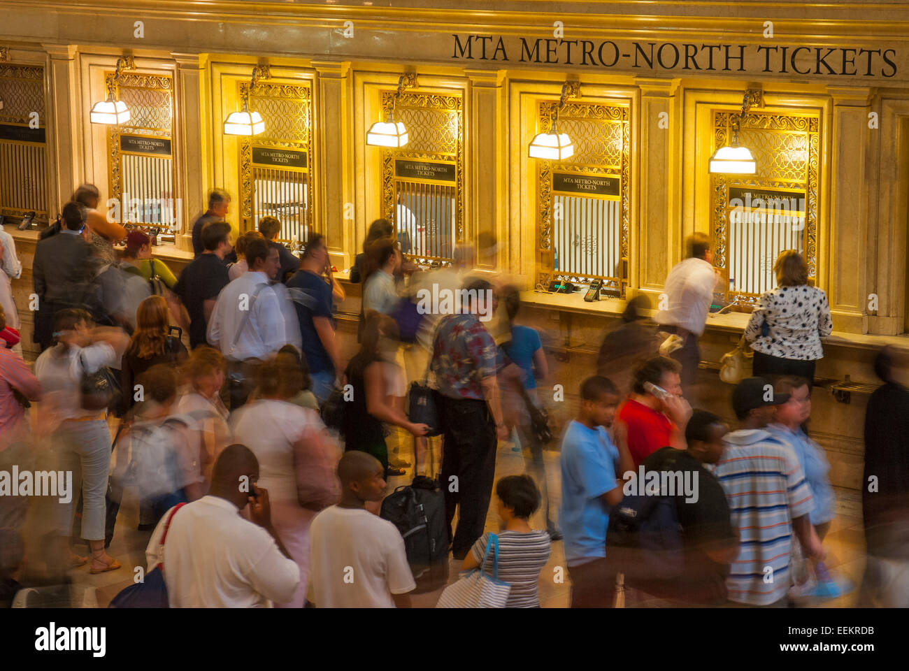 Passagers achetant Metro North billets. Grand Central Terminal, New York City, New York, USA. Banque D'Images
