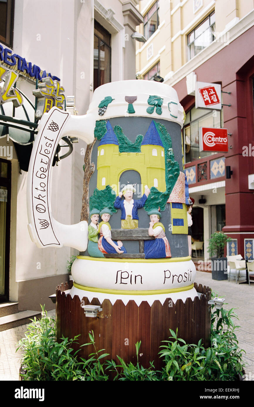 Grande bière stein sculpture à Ho Chi Minh City Banque D'Images