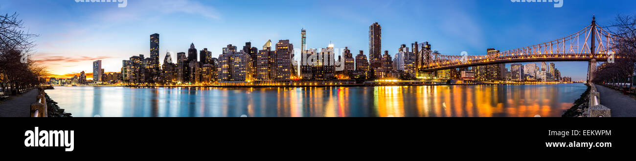 Panorama de Manhattan et de Queensboro Bridge, vu de l'Île Roosevelt Banque D'Images