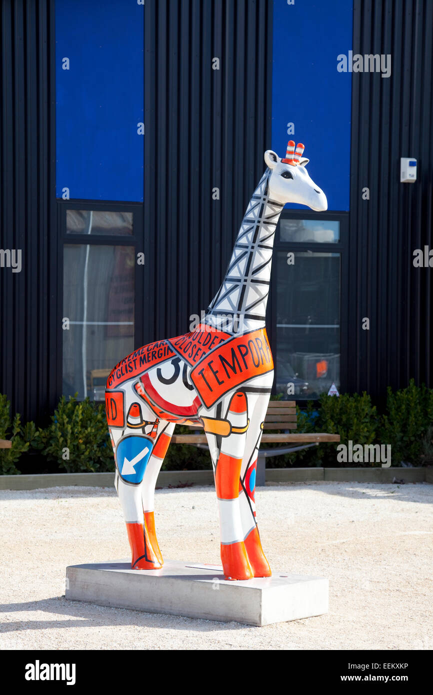 Christchurch se tient droit, la girafe sculpture, Christchurch, Nouvelle-Zélande Banque D'Images