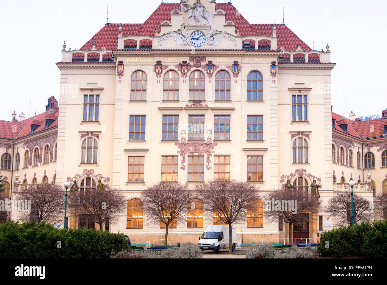 République tchèque, Prague, Karlin - Elementery School, Lyckovo Namesti. Banque D'Images