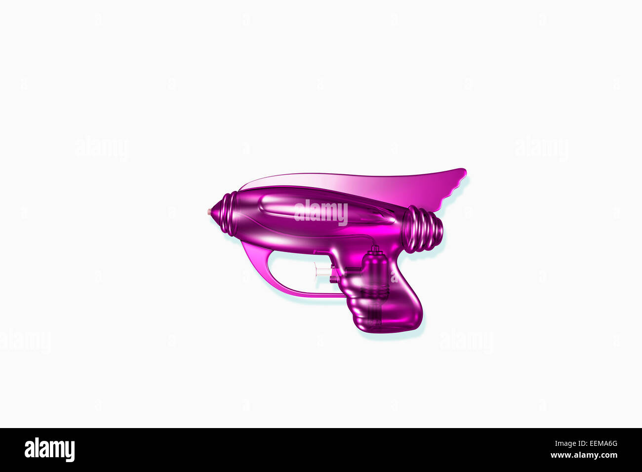 Close up of futuristic pistolet laser violet Banque D'Images