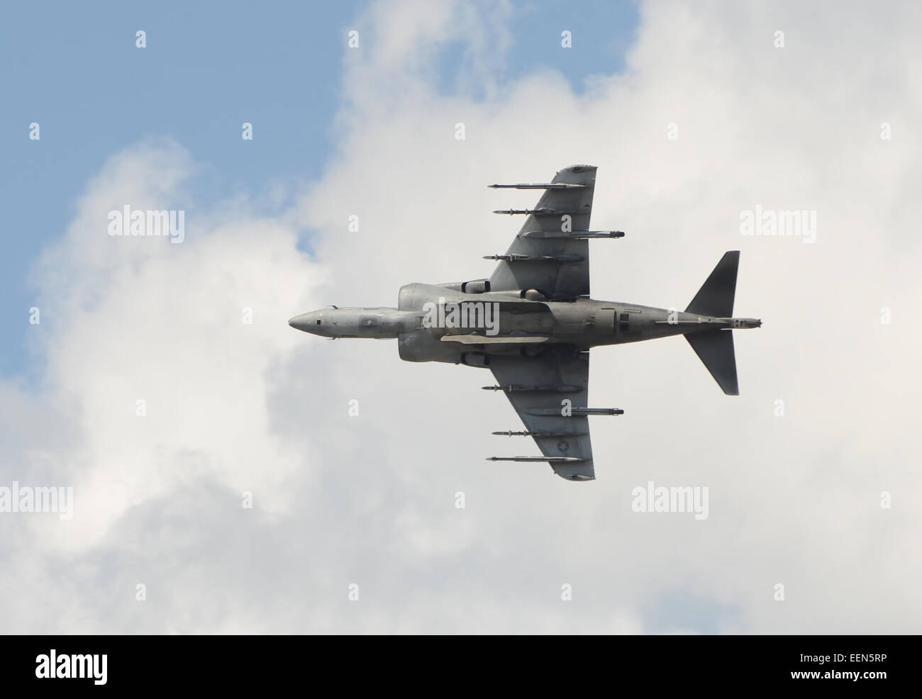 Modern jetfighter vu du dessous AV-8 Harrier Banque D'Images