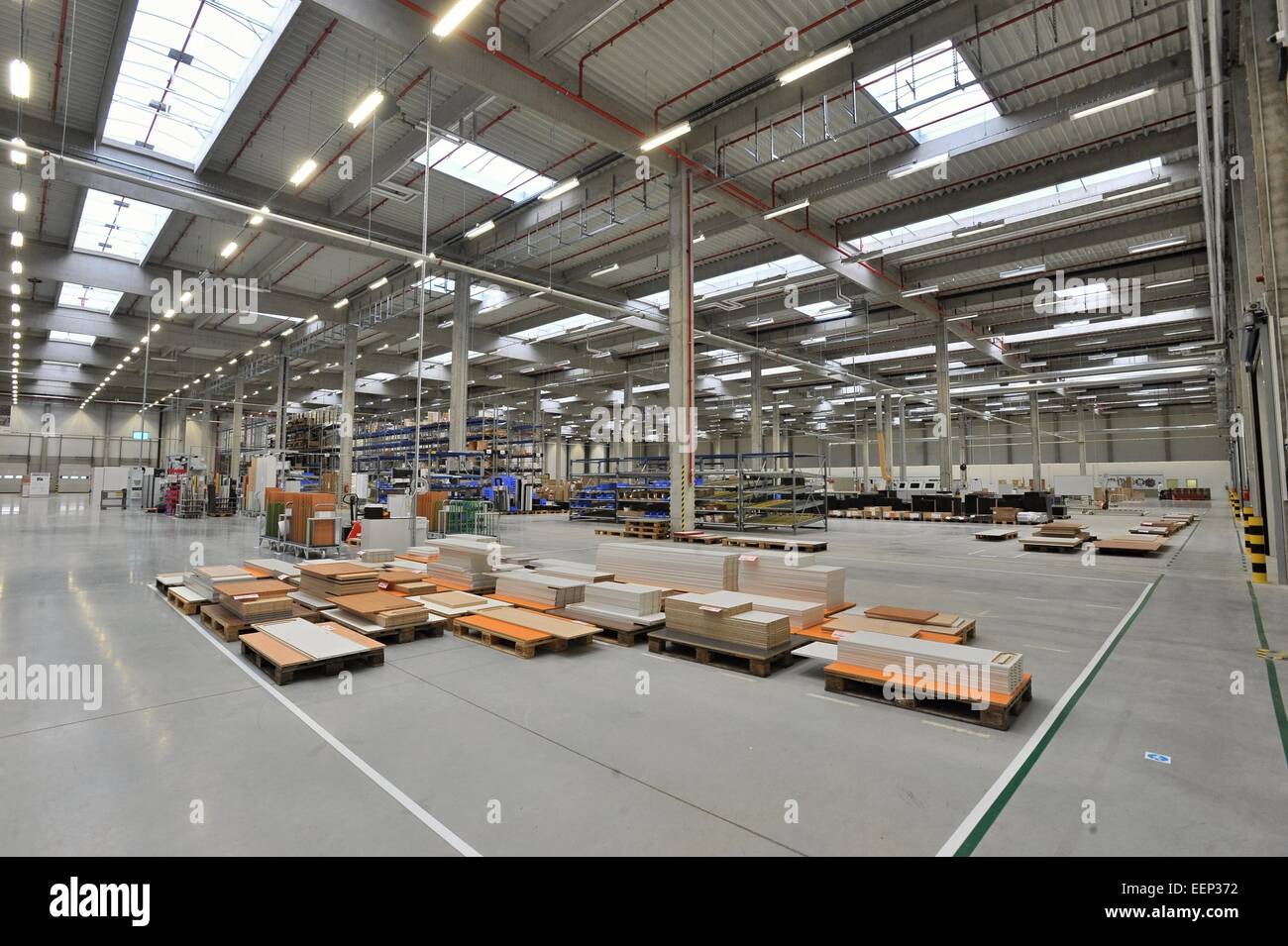 Steelcase nous, le plus grand producteur de meubles de bureau dans le monde  entier, a ouvert une usine de meubles de bureau en Panattoni parc  logistique dans le district de Tachov où