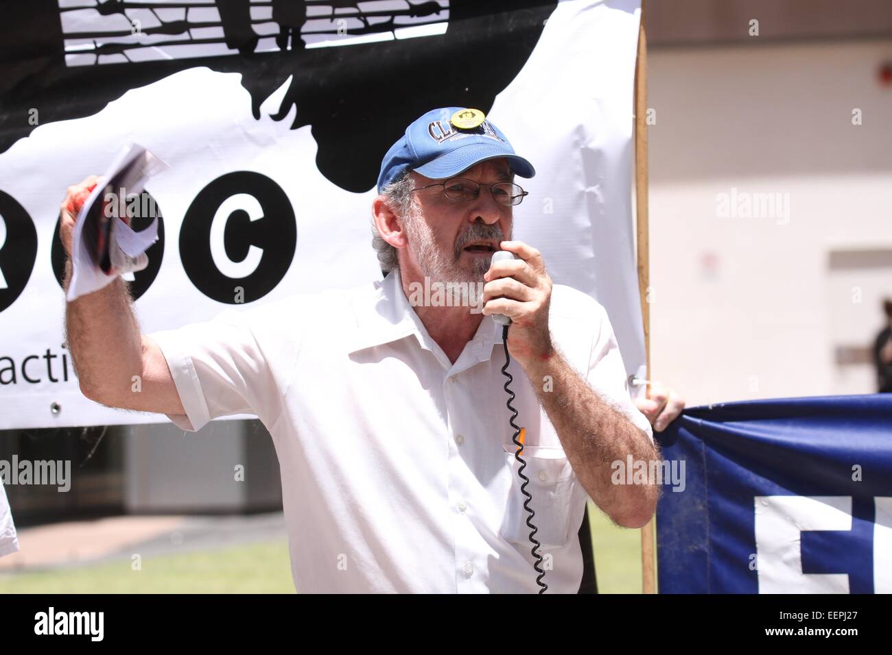 Sydney, Australie. 21 janvier 2015. Des militants ont organisé des rassemblements de réfugiés dans toute l'Australie, y compris l'un de l'extérieur du Ministère de l'Immigration et de la citoyenneté à 26 Lee Street, Sydney, organisé par la Coalition d'action pour les réfugiés (CCR). Photo n'est Ian Rintoul de Action Coalition réfugiés parlant. Credit : Crédit : Copyright 2015 Richard Milnes / Alamy Live News. Banque D'Images