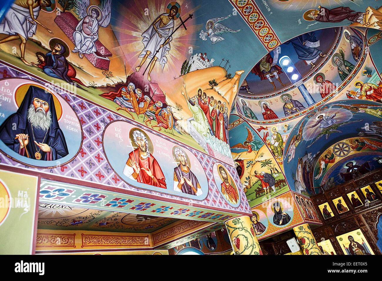 Peint à la main magnifique représentations religieuses à l'intérieur de l'église Agios Nikolaos, située à pernera à Chypre. Banque D'Images