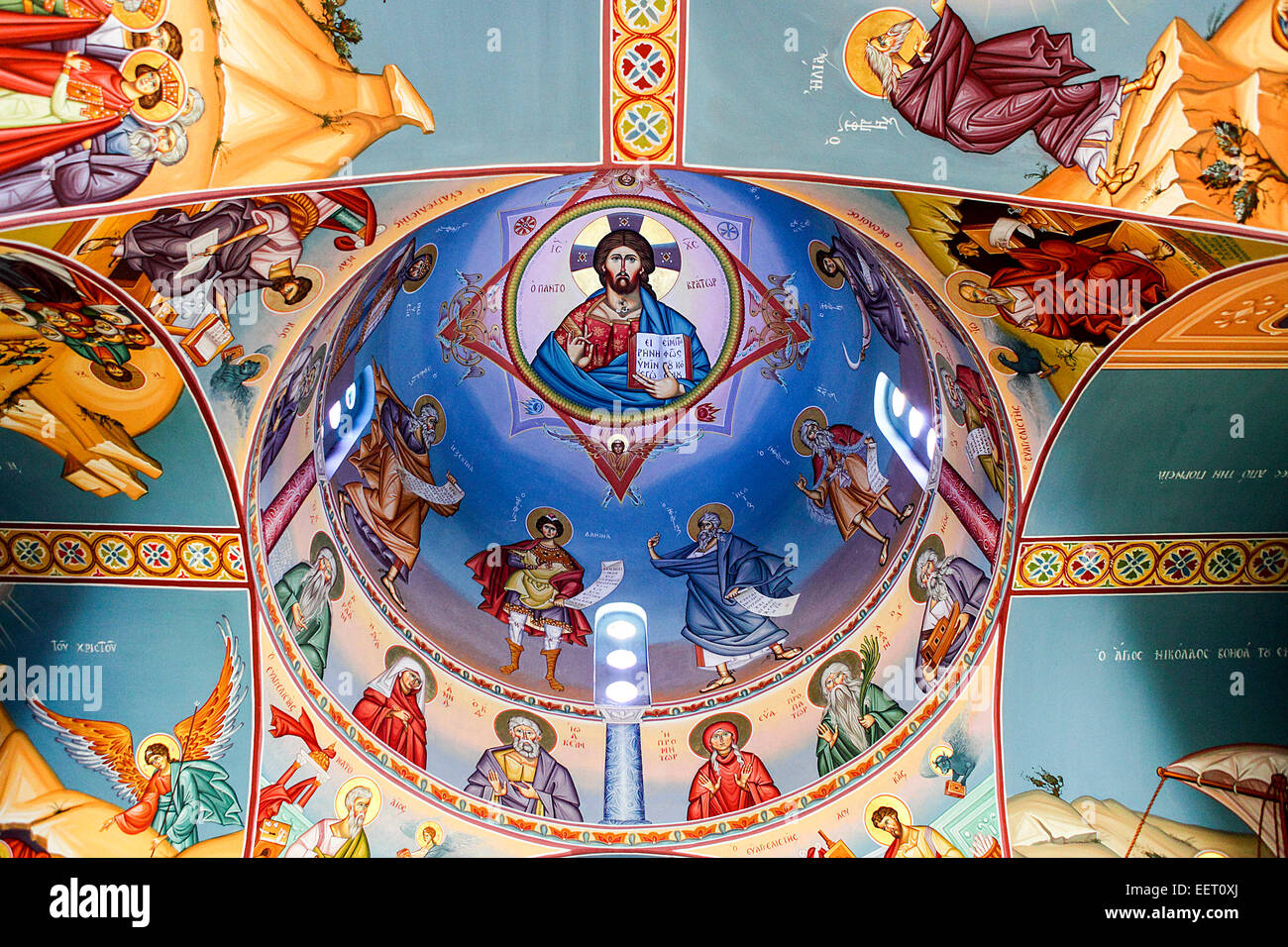Peint à la main magnifique représentations religieuses à l'intérieur de l'église Agios Nikolaos, située à pernera à Chypre. Banque D'Images