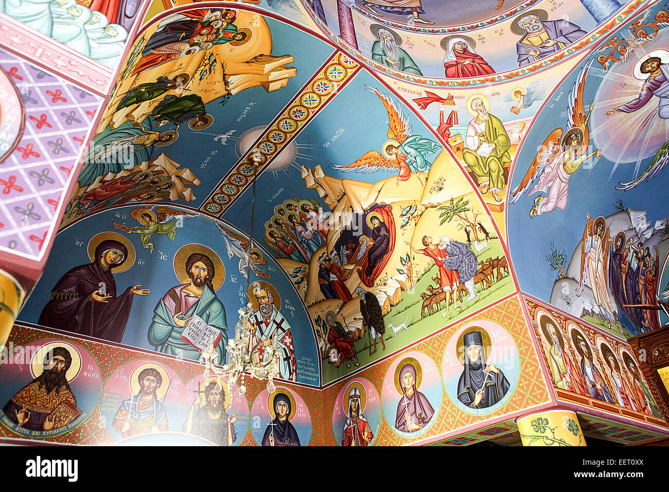 Peint à la main magnifique représentations religieuses à l'intérieur de l'église Agios Nikolaos, située à Pernera à Chypre. Banque D'Images
