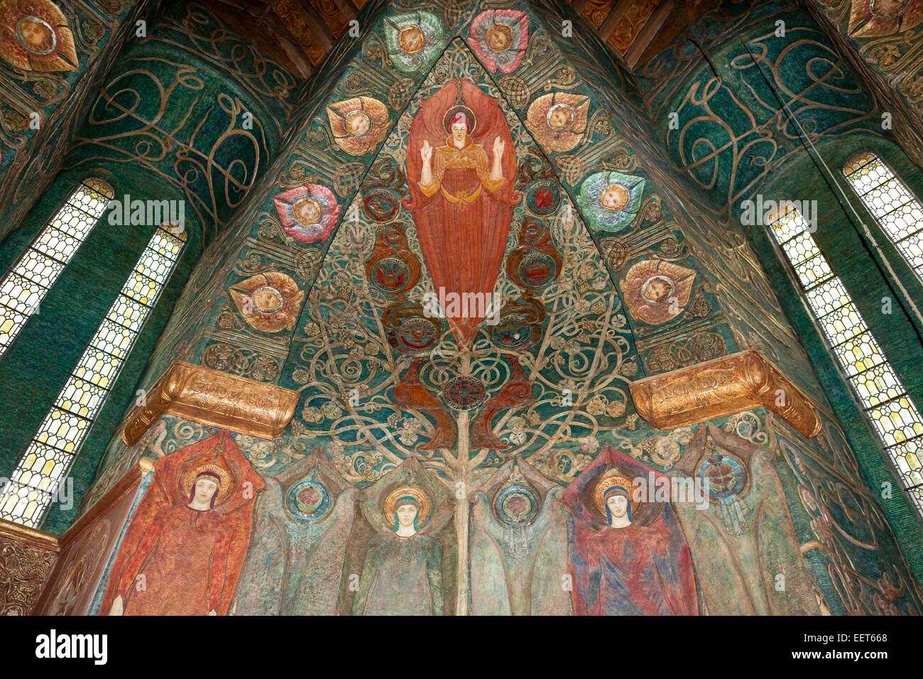 Intérieur Art Nouveau de la chapelle du cimetière de Watts. Compton, Surrey Banque D'Images