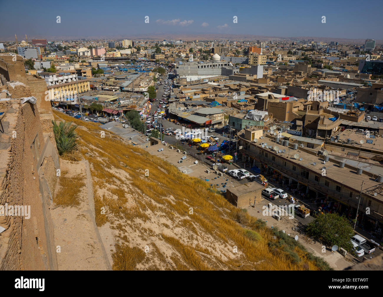 En regardant vers la vieille ville La Citadelle d'Erbil, Irak, Kurdistan, Banque D'Images