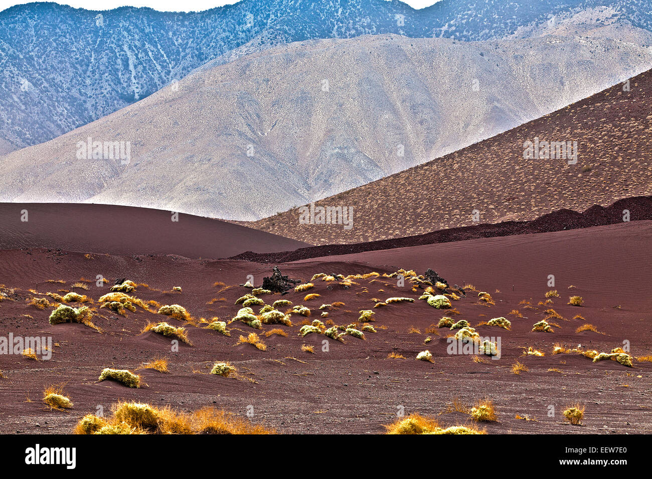 Cône de cendres Red Hill dans la vallée d'Owens en Californie Banque D'Images