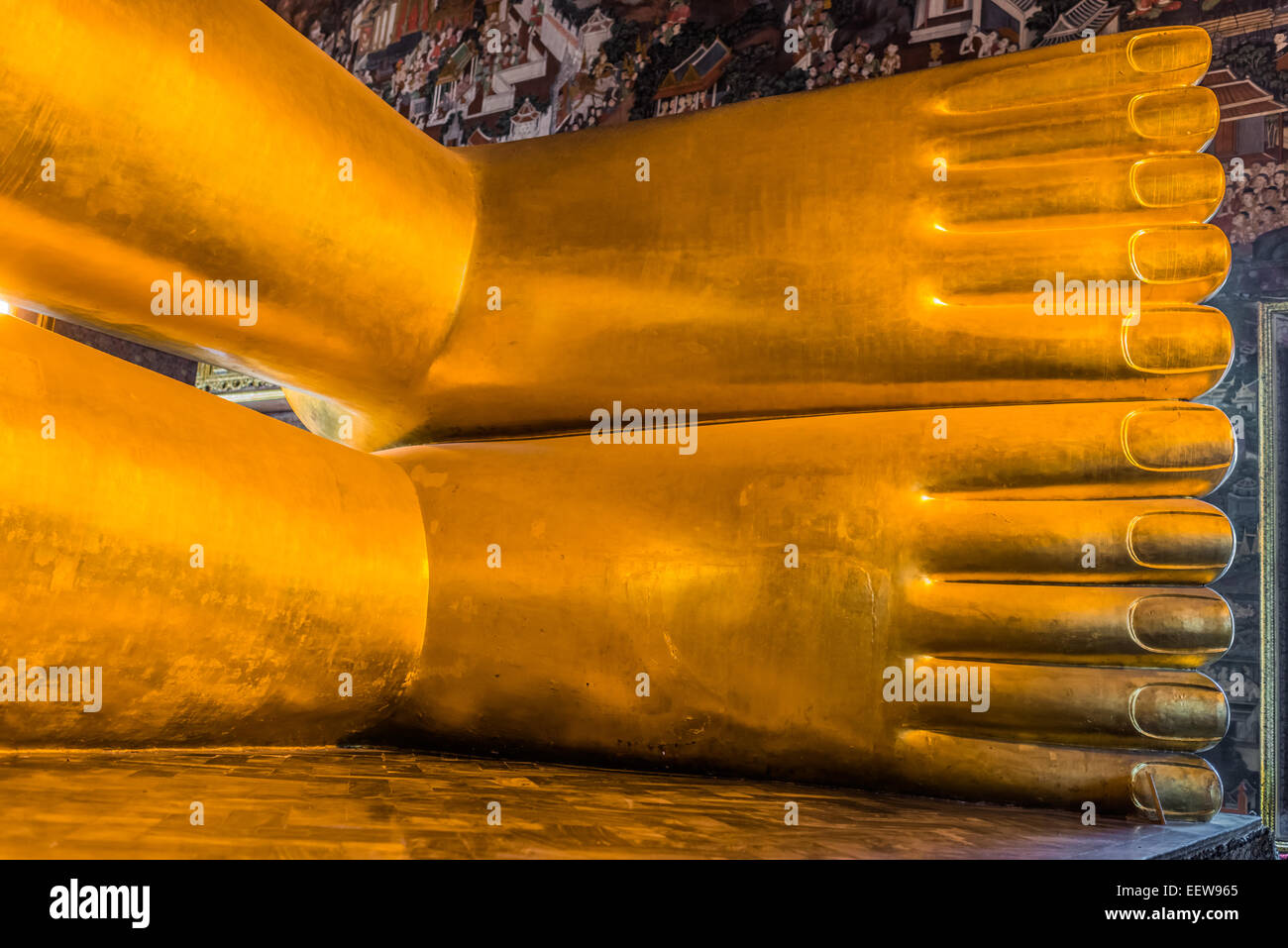 Bouddha couché pieds à Wat Pho temple Bangkok Thaïlande Banque D'Images