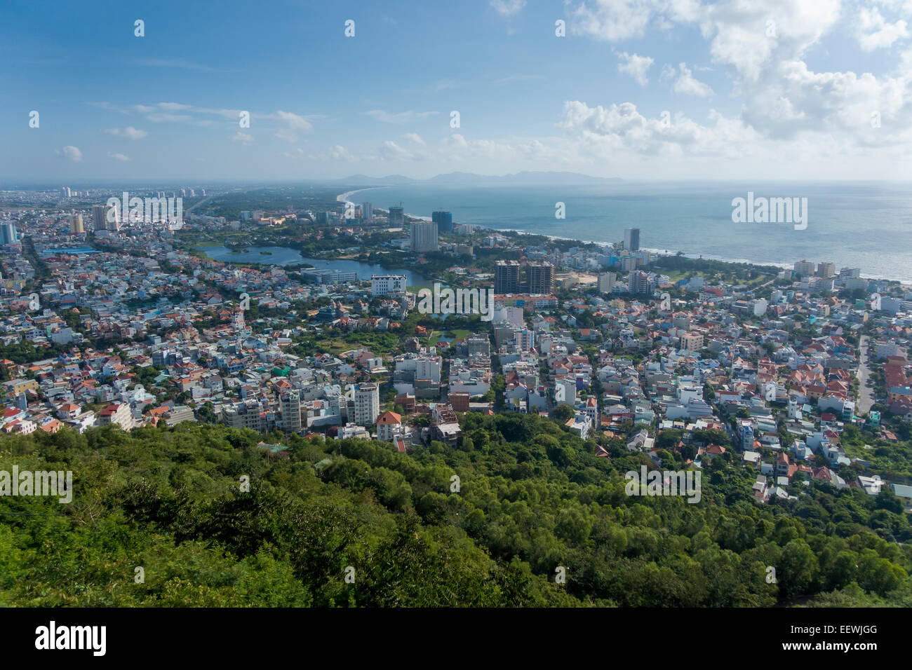 Donnant sur la ville, Vũng Tàu, Ba Ria-Vung Tau Province, Vietnam Banque D'Images