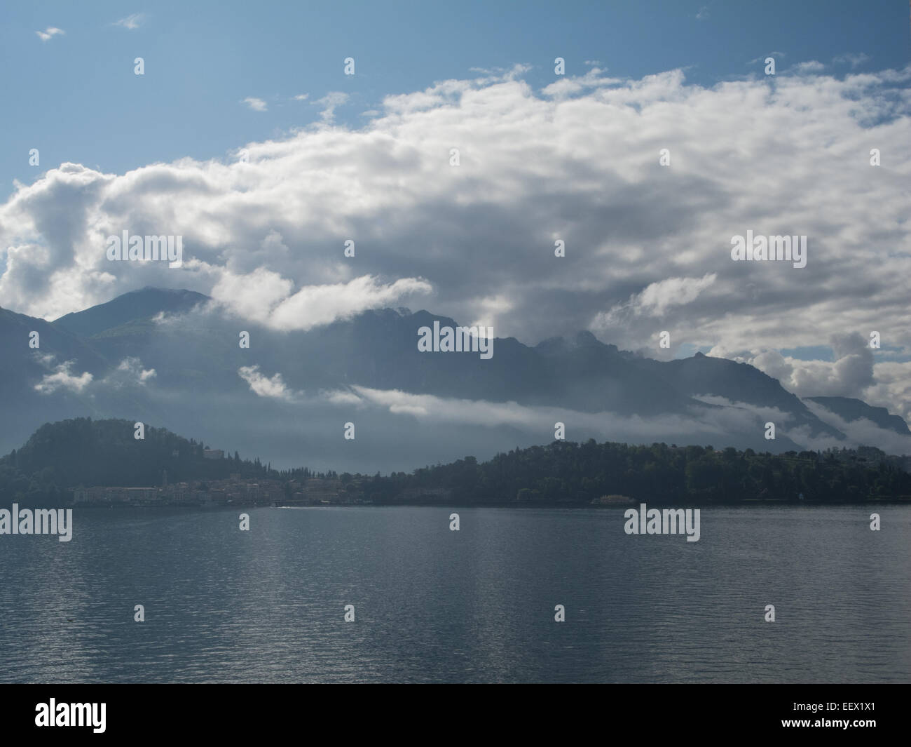 Vue de Cadenabbia sur le lac de Côme en Italie Banque D'Images