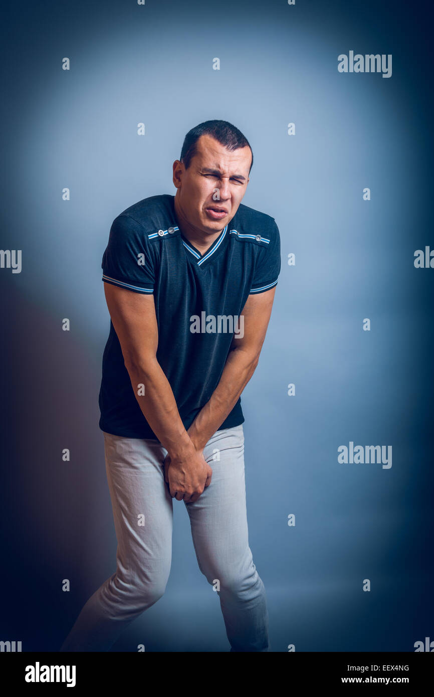 L'apparence de l'homme tenant ses mains sur brunet Banque D'Images