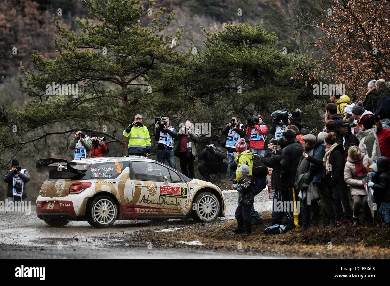 Monte Carlo, Monaco. 22 janvier, 2015. WRC Rallye de Monte Carlo, l'étape 1 sur un parcours enneigé. Kris Meeke (IRL) / Paul Nagle (GB) - Citroen DS3 WRC : Action Crédit Plus Sport Images/Alamy Live News Banque D'Images