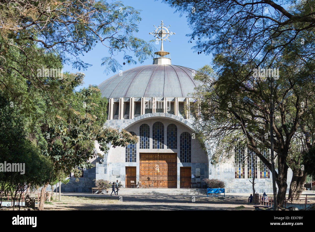 Vue extérieure de la nouvelle église Sainte Marie de Sion à Axoum, Nord de l'Ethiopie, l'Afrique Banque D'Images