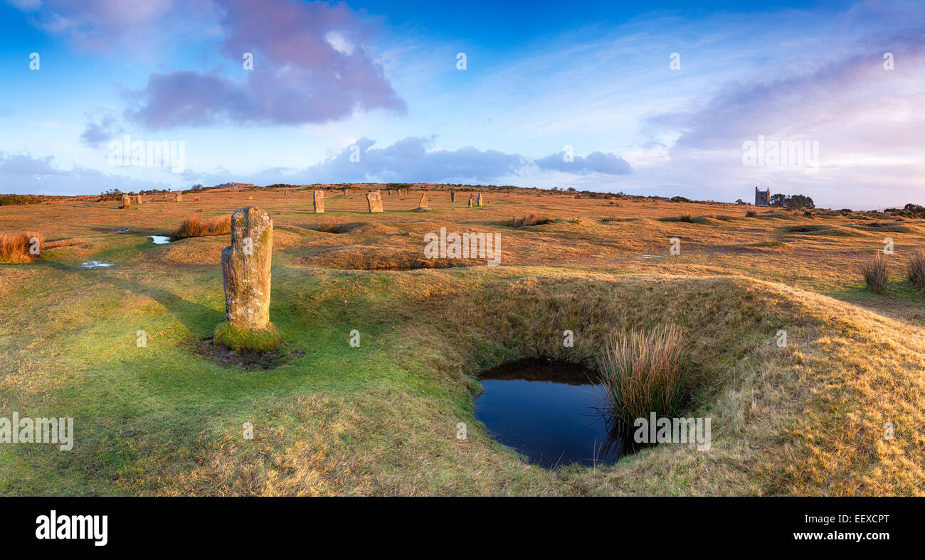 Une vue panoramique de l'Hurlers stone circle à larbins sur Bodmin Moor en Cornouailles Banque D'Images