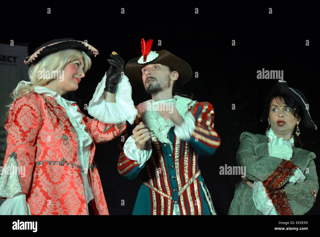 Bhopal, en Inde. 22 janvier, 2015. Artistes de Roumanie : "stade triomphe de l'amour", une adaptation en anglais de 'Le triomphe de l'amour' écrit par le dramaturge français Pierre Marivaux, à Bhopal, en Inde, le 22 janvier 2015. © Stringer/Xinhua/Alamy Live News Banque D'Images