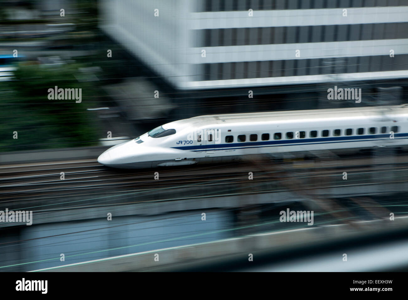 Train Shinkansen accélération Banque D'Images