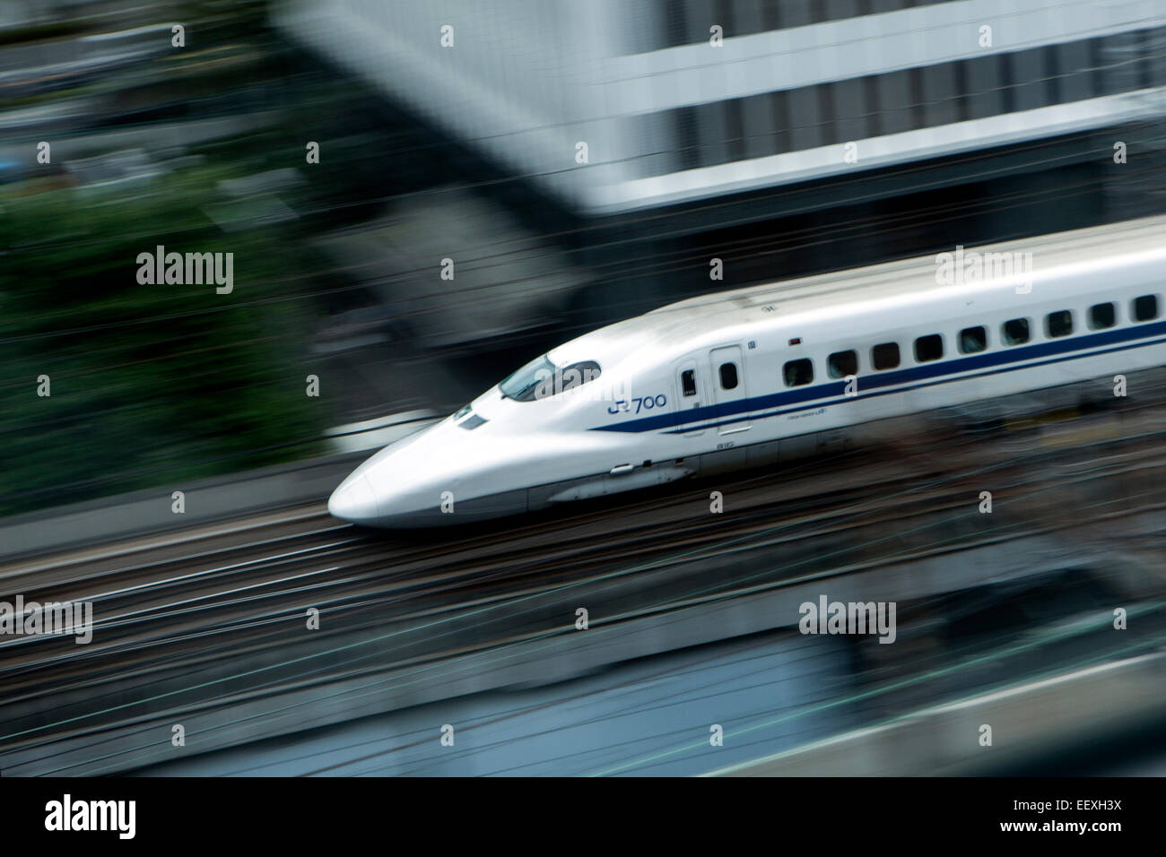 Train Shinkansen accélération Banque D'Images