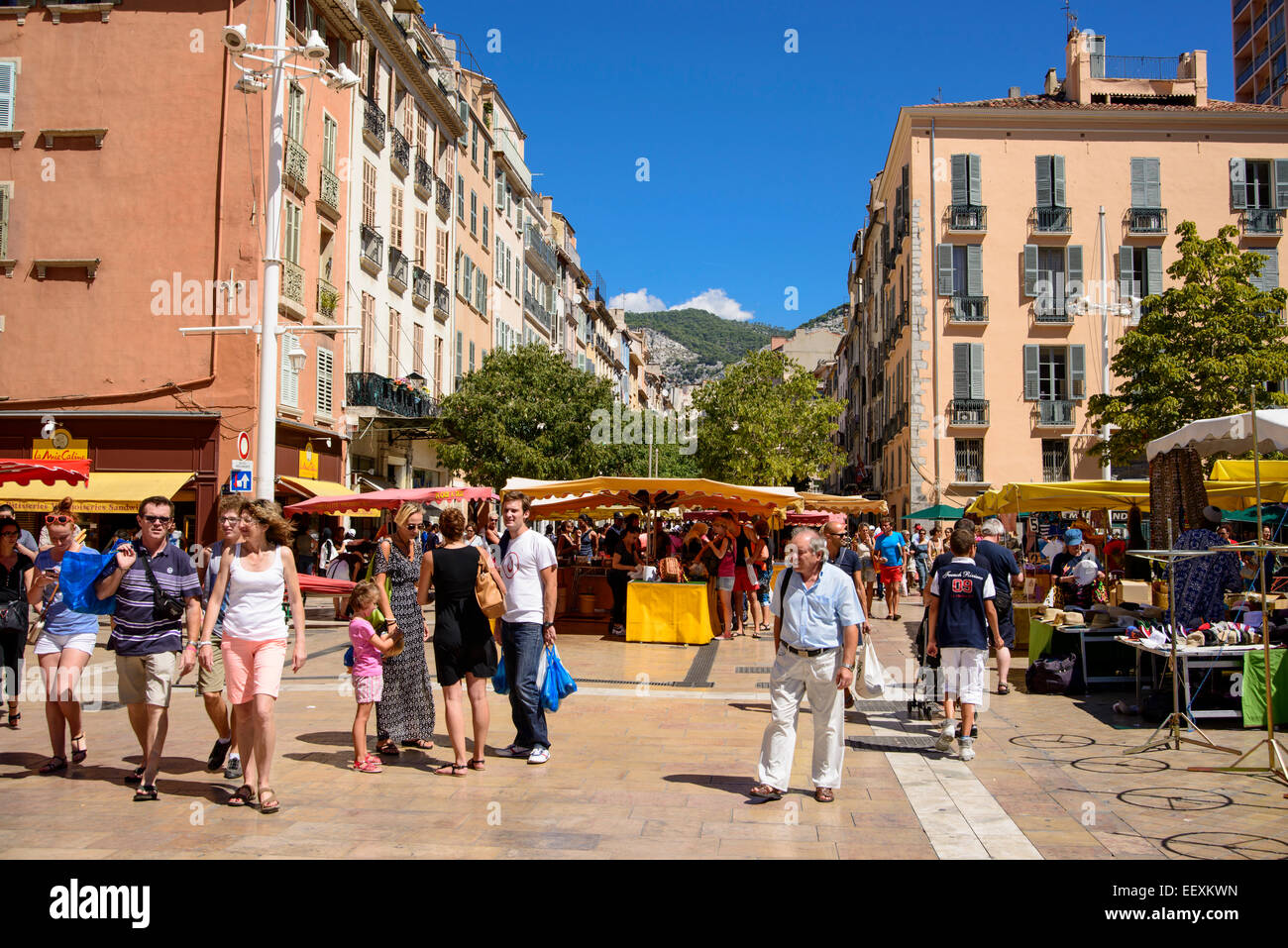 Marché de plein air à la place Louis Blanc, Toulon, Var, PACA (Provence-Alpes-Côte d'Azur, France) Banque D'Images